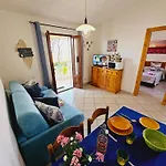 Oleandri Vista Mare * רנה מג'ורה